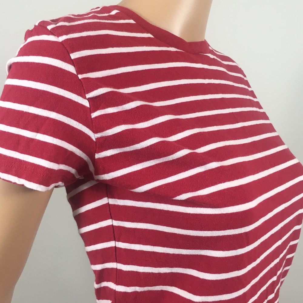 🆕 Brandy Melville Red & White Striped Tee - Picture 3 of 6